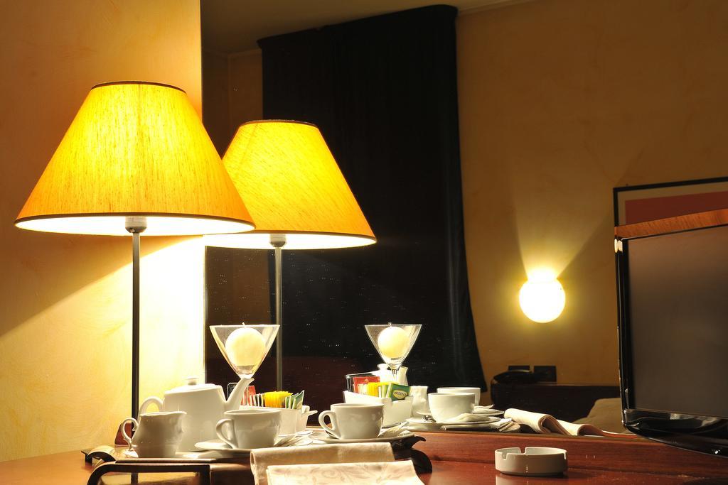 Hotel Parco Castelvetro Piacentino Экстерьер фото